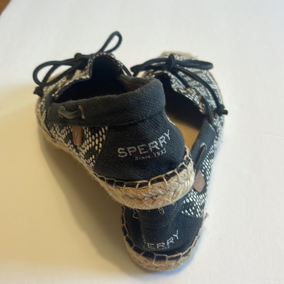 Women’s Sperry Canvas Flats Size 9 - Picture 2 of 5
